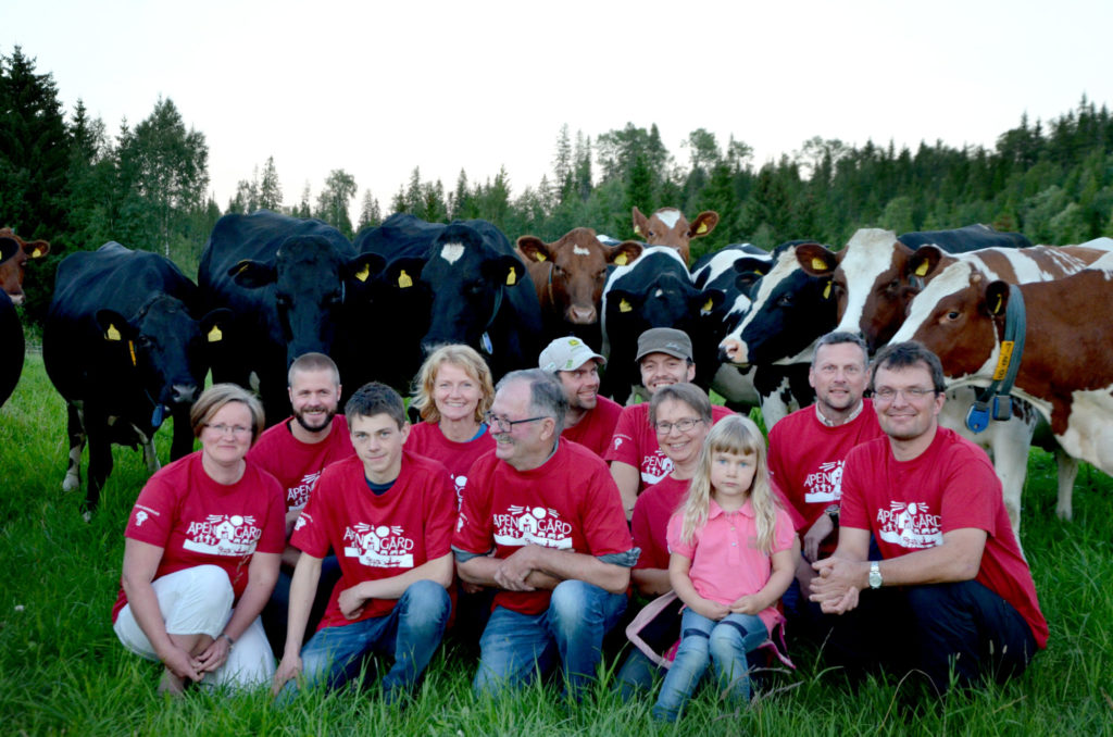 åpen gård- alle samla